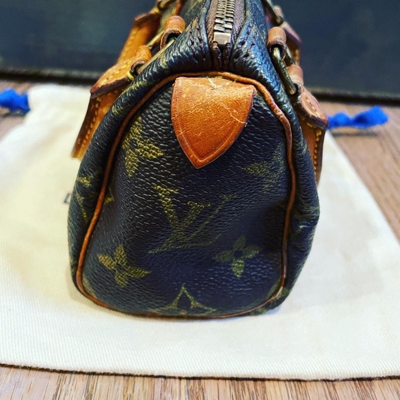 SOLD Authentic vintage LV Mini Speedy - Picture 2 of 9